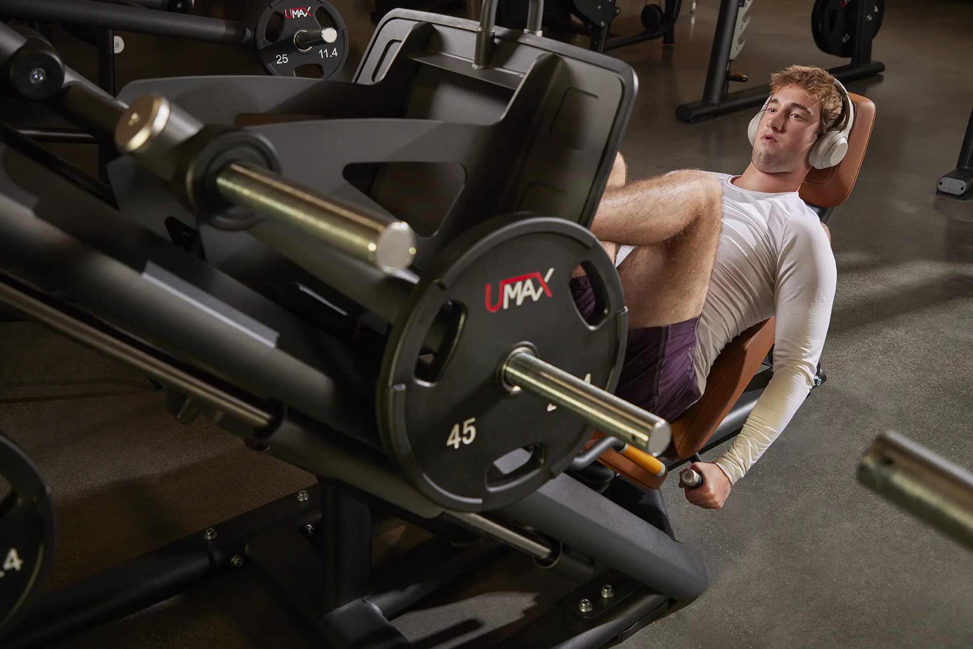 Precor Discovery™ Hack Squat