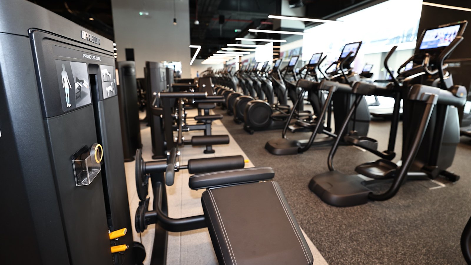 Phòng gym Precor - Dự Án Wellfit Dubai (UAE): Xây Dựng Tổ Hợp Fitness 7.000m² Đẳng Cấp Thế Giới Cùng Precor