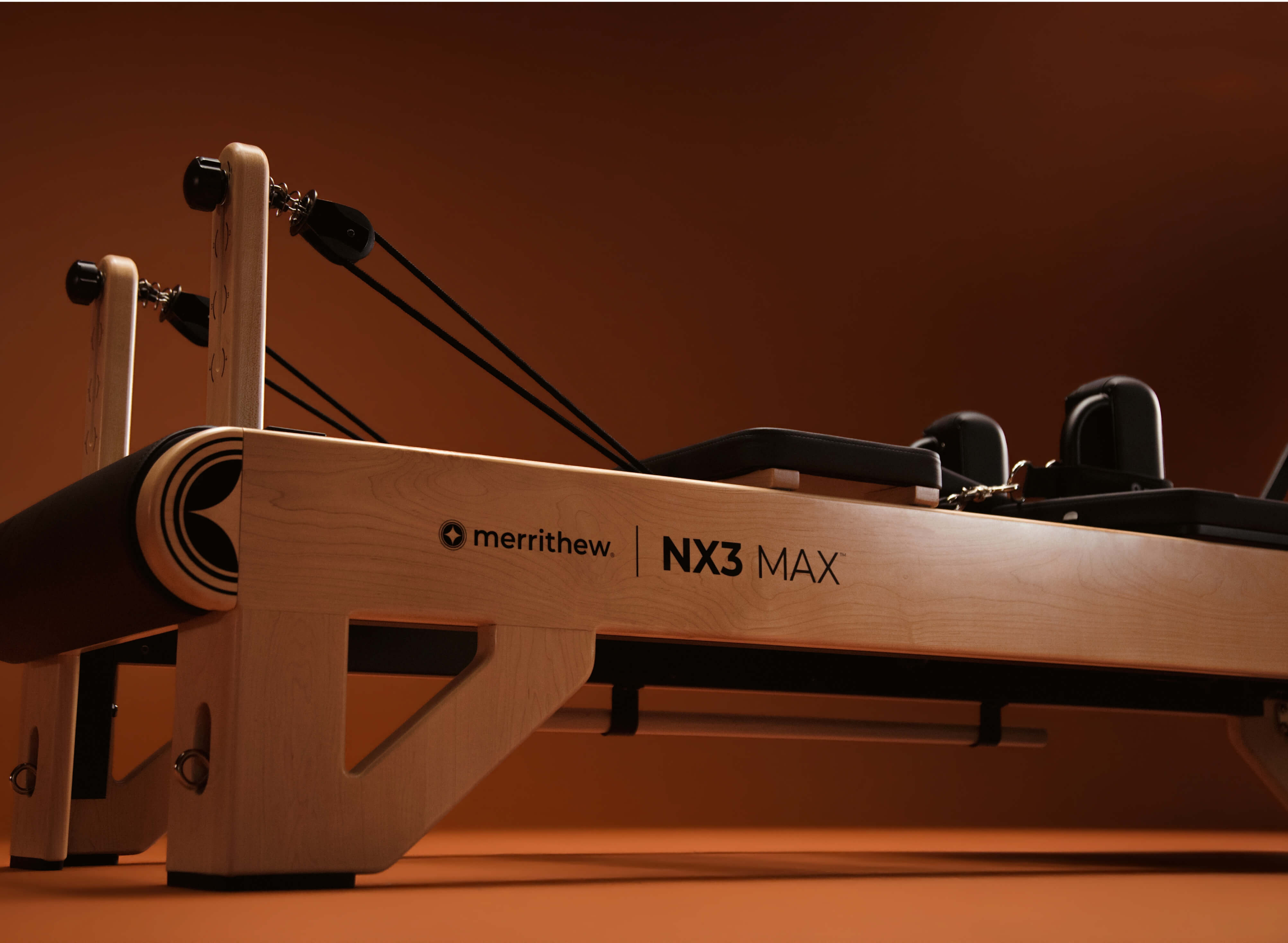 Máy tập Pilates Merrithew NX3 MAX Hardwood Reformer